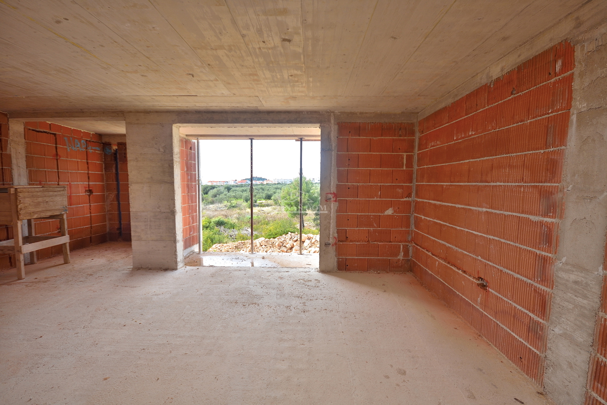 Vodice - Appartamento S3 a 400 m dalla spiaggia, vista mare e natura