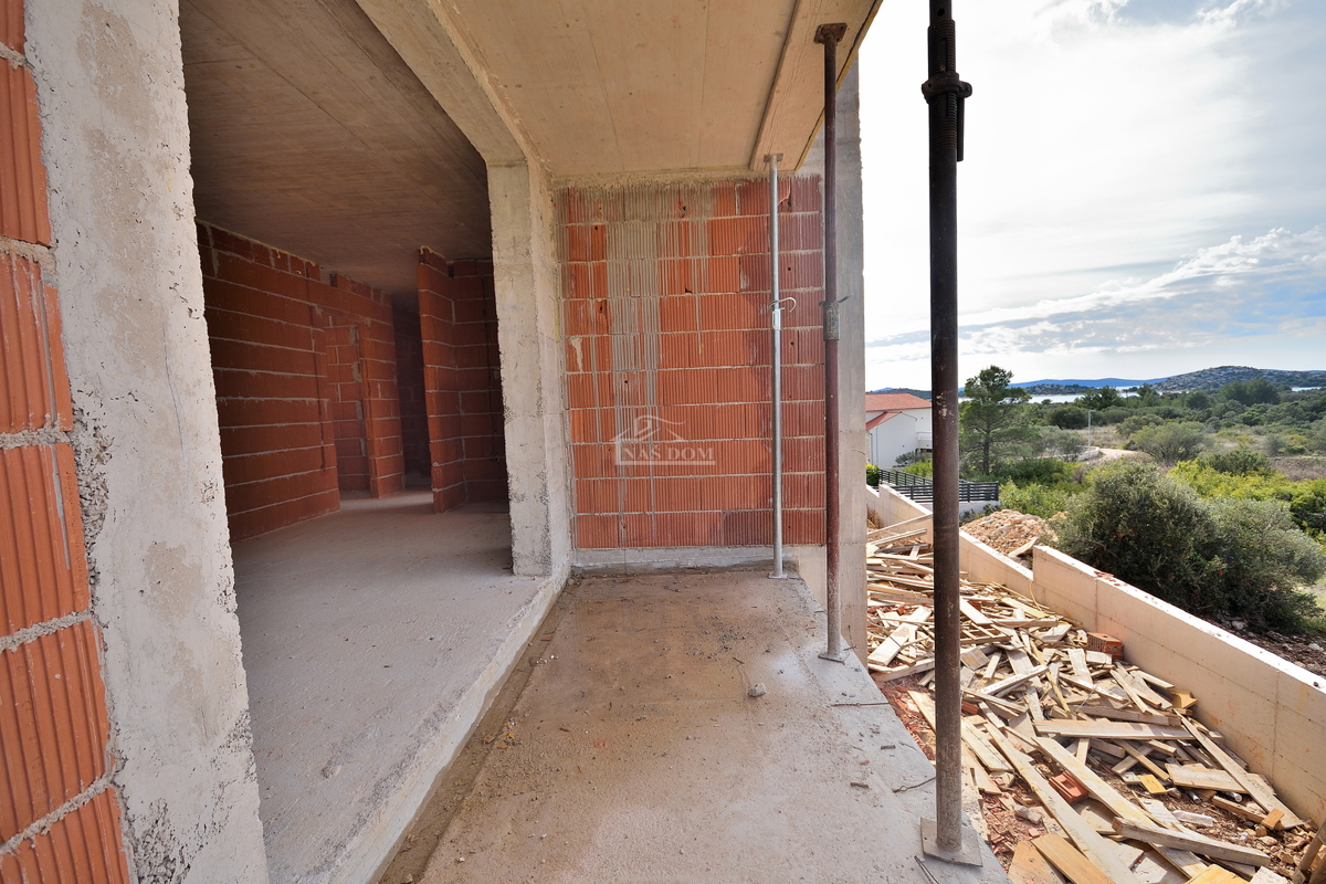 Vodice - Appartamento S3 a 400 m dalla spiaggia, vista mare e natura