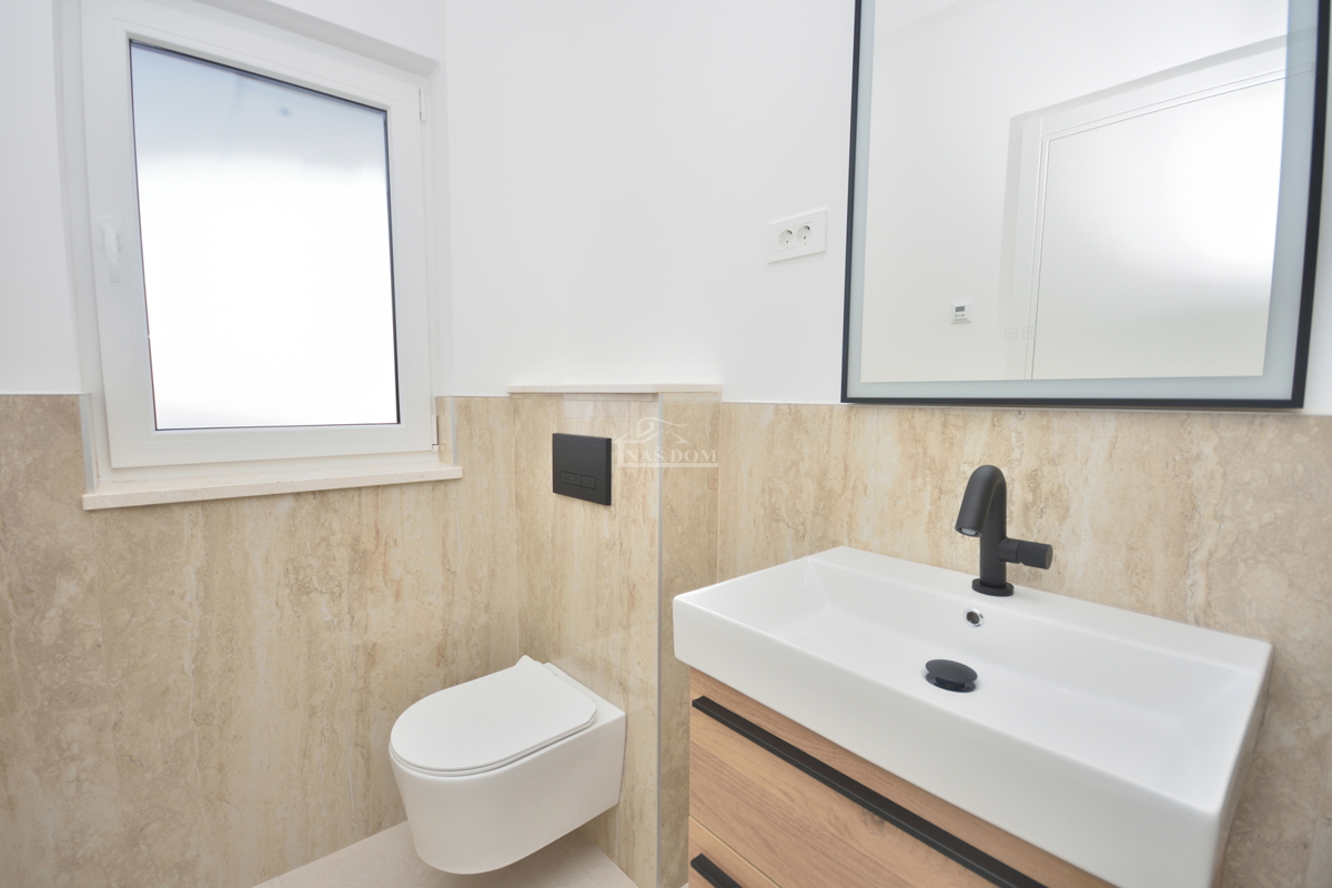 Žaborić – moderna doppia villetta S1, a 70 m dal mare, nuova costruzione con giardino e terrazza