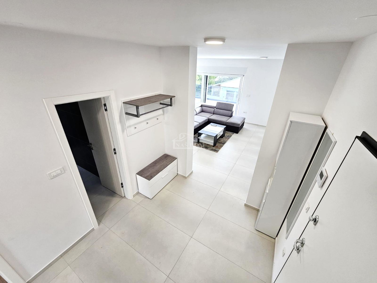 Vodice-Srima - Attico in prima fila sul mare