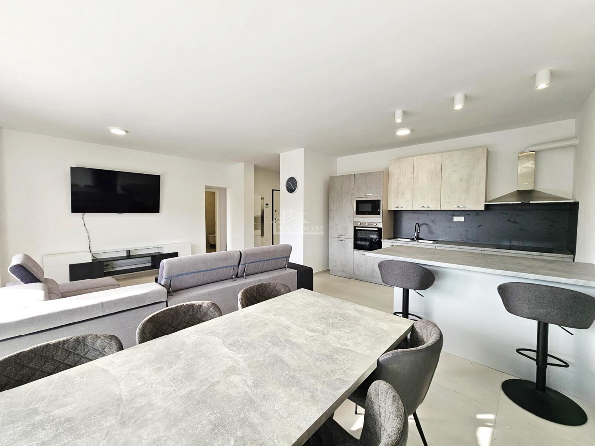 Vodice-Srima - Attico in prima fila sul mare