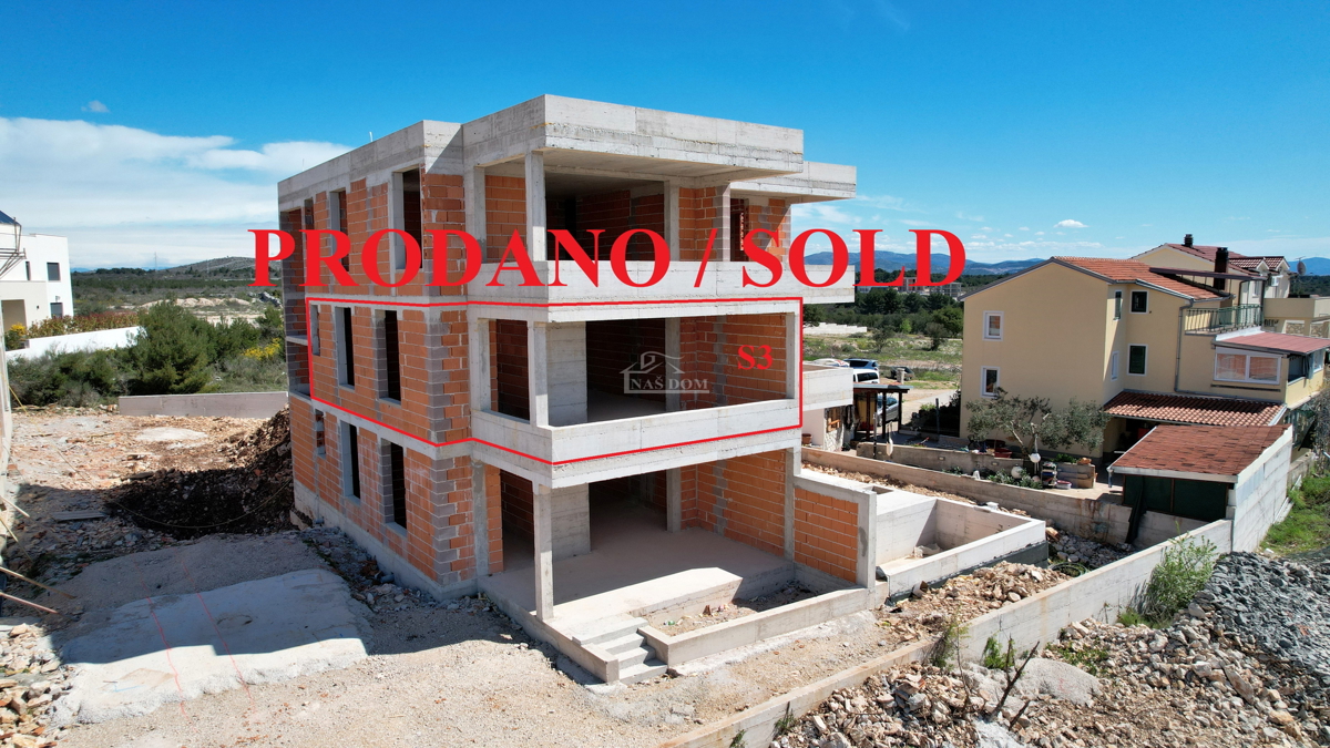 Vodice - Appartamento S3 al primo piano, con vista panoramica sul mare