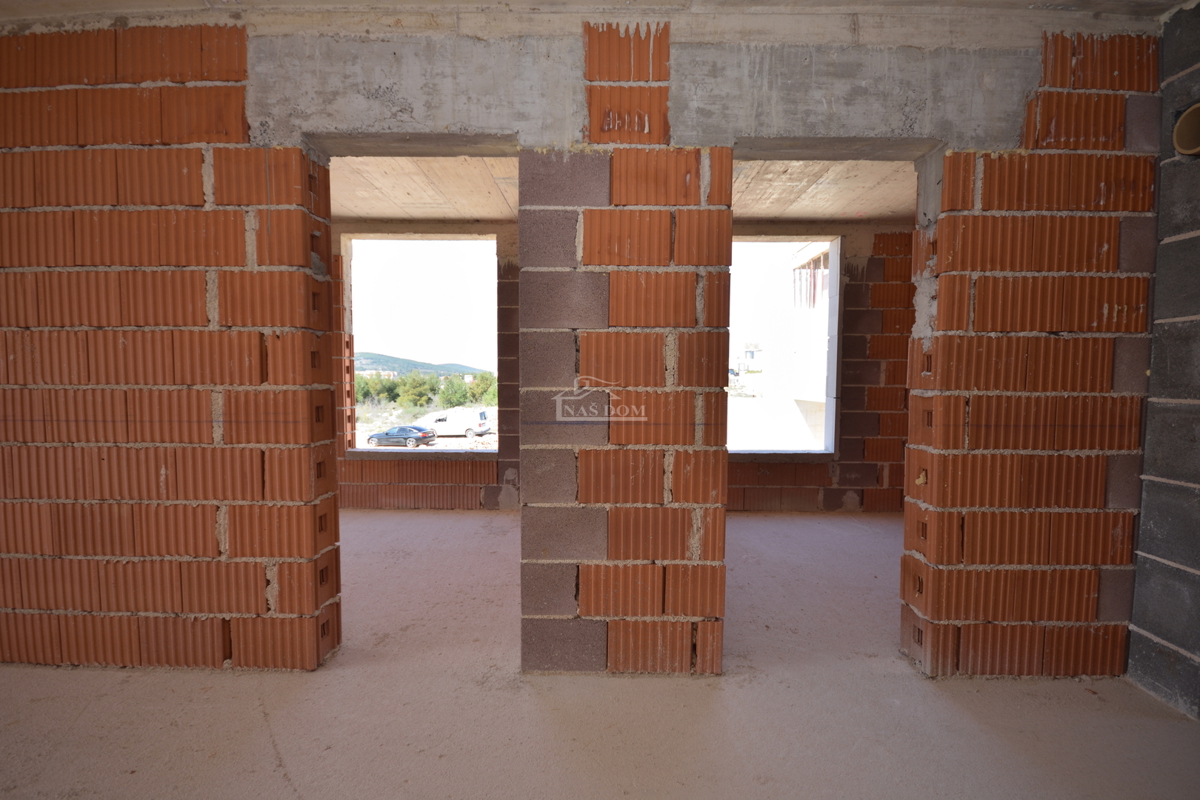 Vodice - Appartamento S3 al primo piano, con vista panoramica sul mare