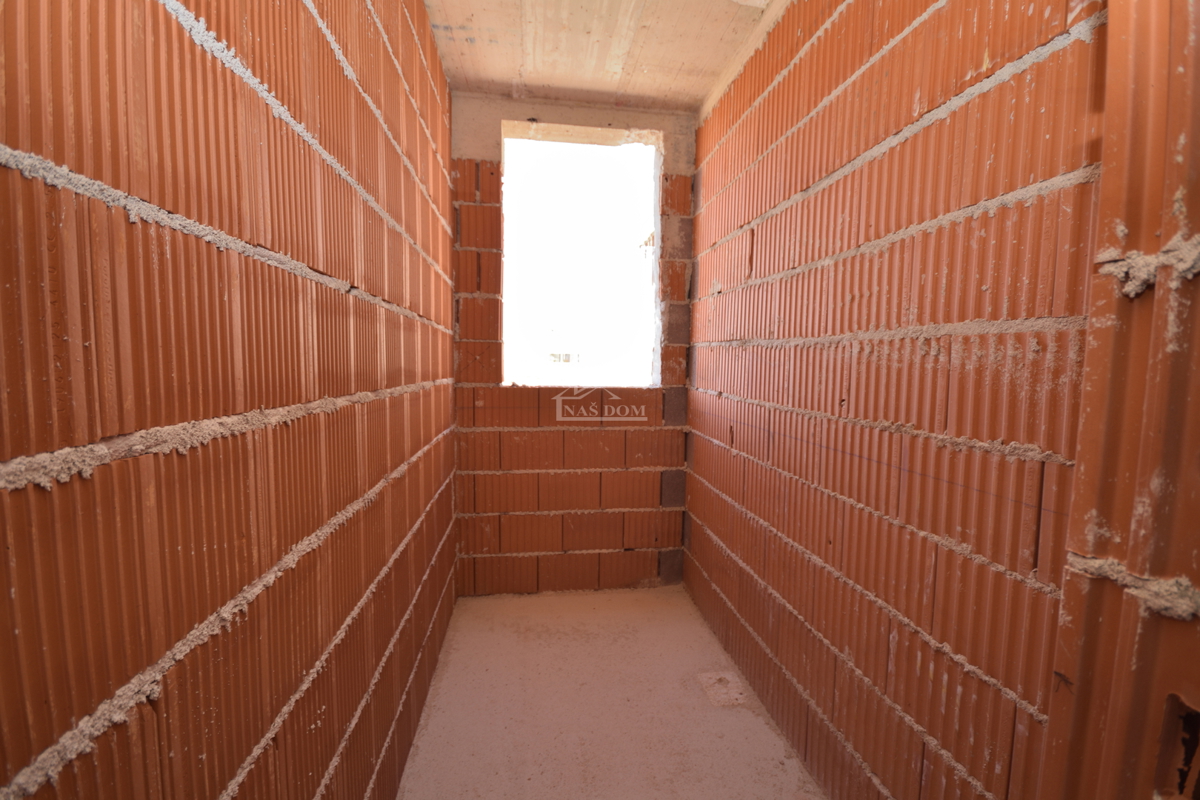 Vodice - Appartamento S3 al primo piano, con vista panoramica sul mare