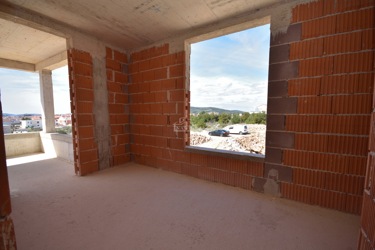 Vodice - Appartamento S3 al primo piano, con vista panoramica sul mare