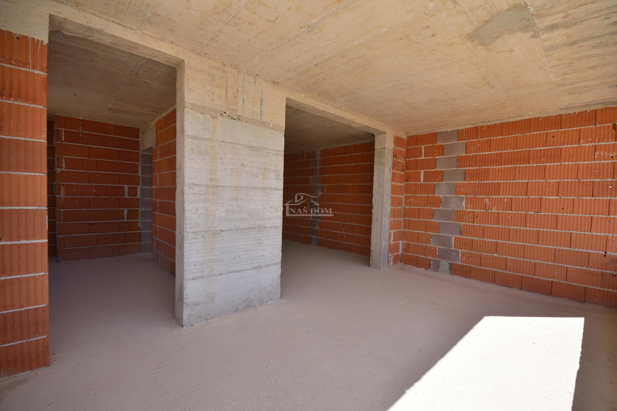 Vodice - Appartamento S3 al primo piano, con vista panoramica sul mare