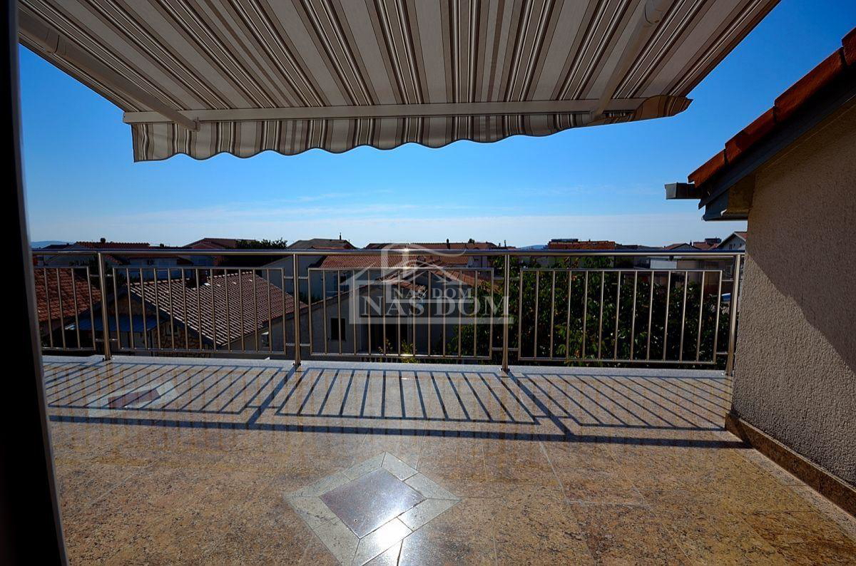 Vodice - Villa indipendente di 343m2