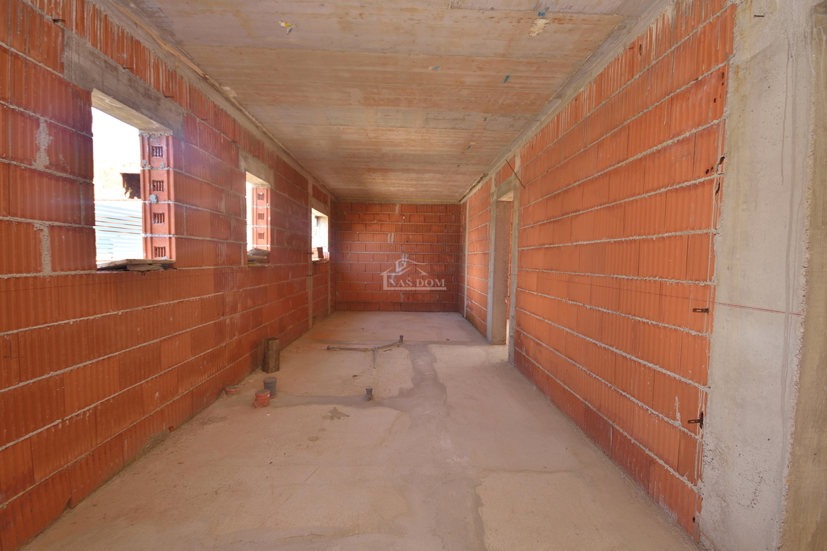 Vodice - appartamento S1 al piano terra 81,29 m², giardino