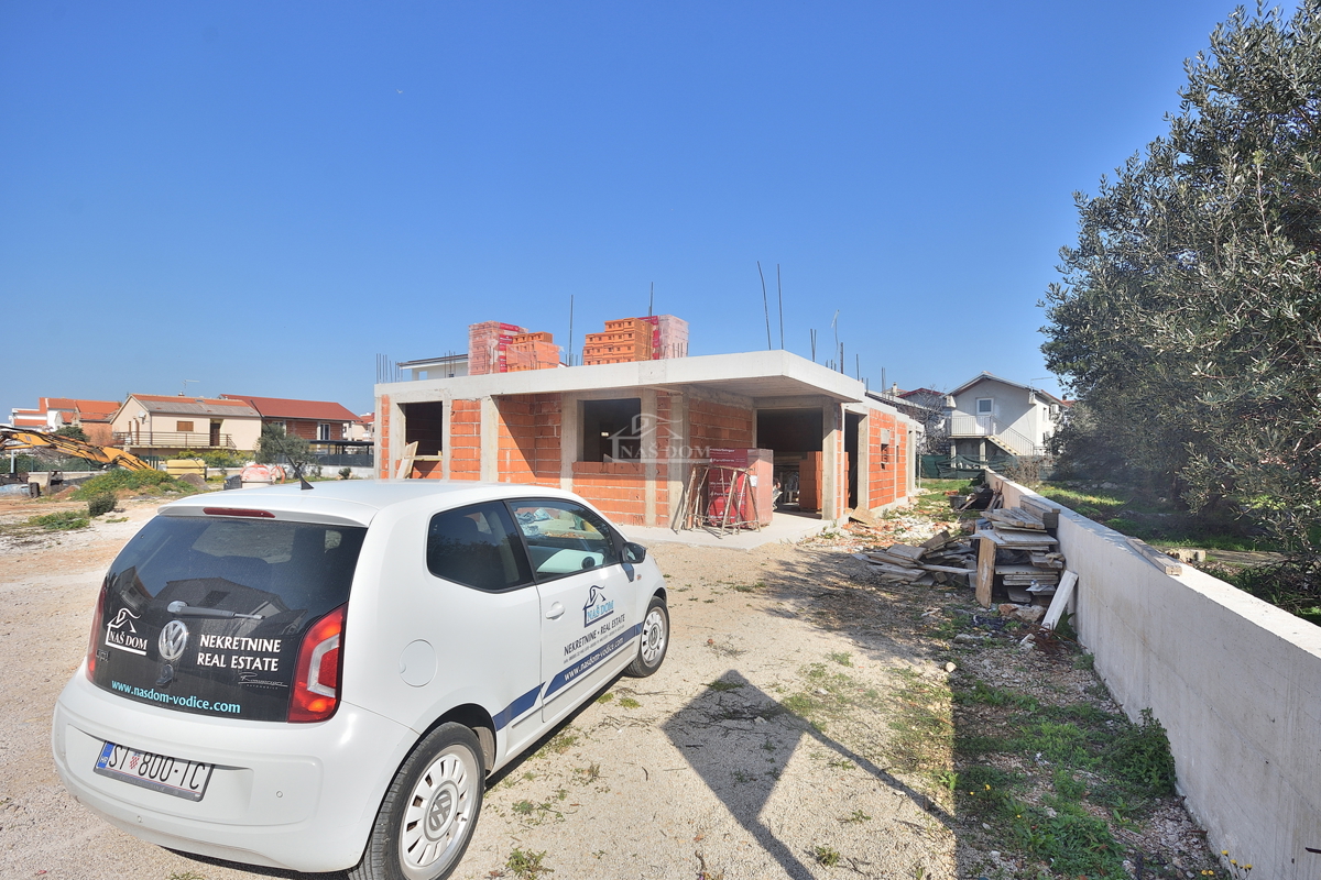 Vodice - appartamento S1 al piano terra 81,29 m², giardino