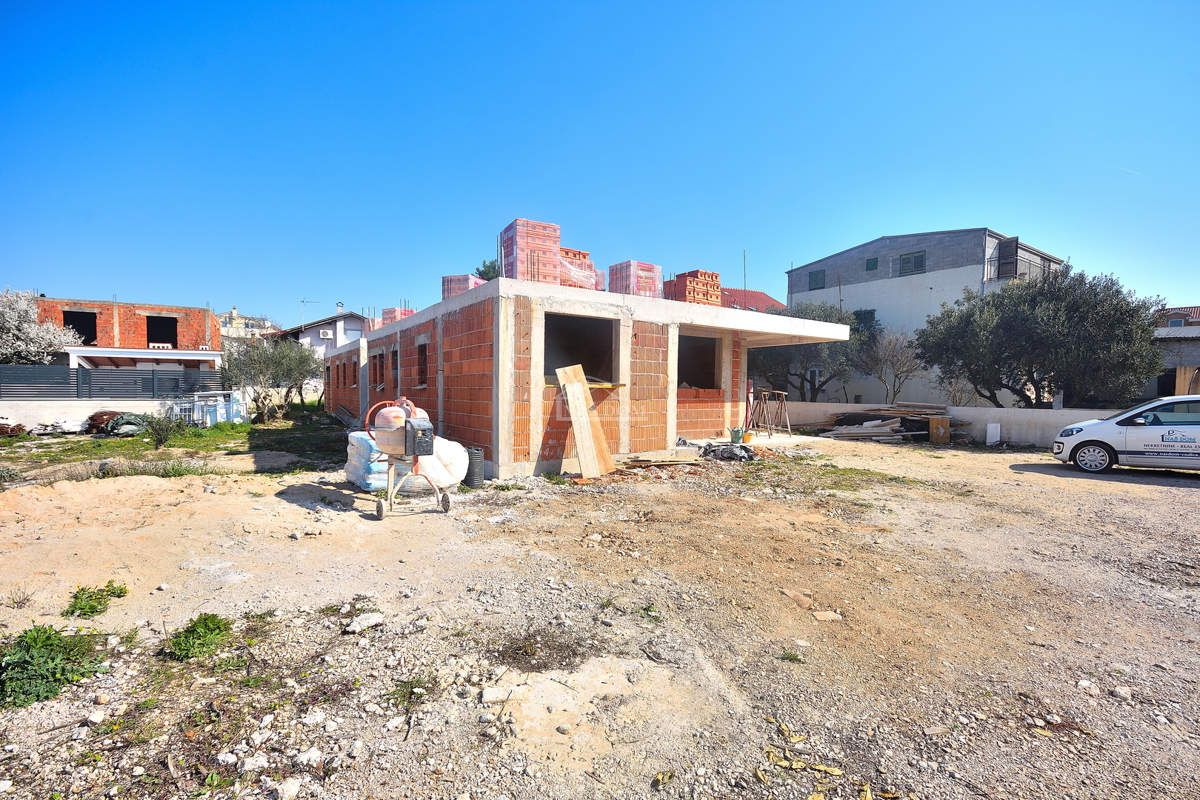 Vodice - appartamento S1 al piano terra 81,29 m², giardino