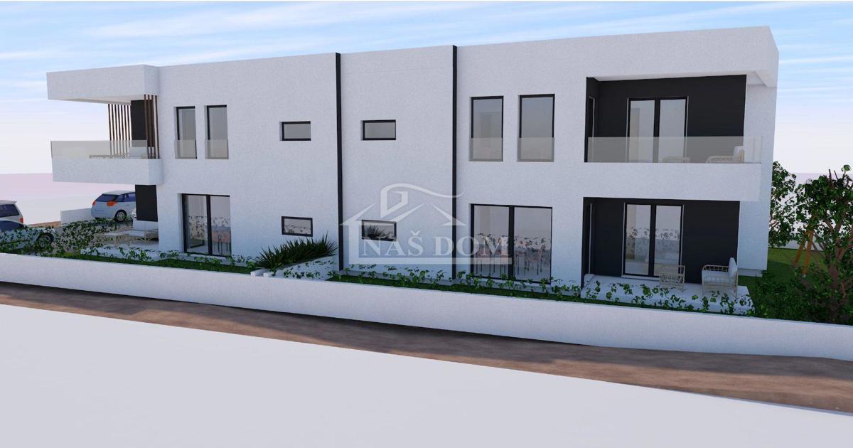 Vodice-**NEW BUILD** Appartamento S1 con tre camere da letto e giardino