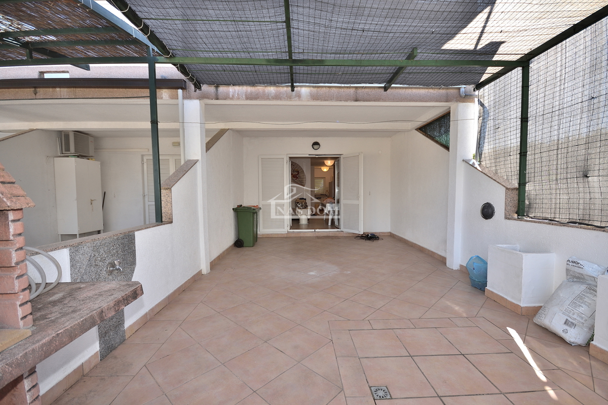 Vodice, Srima - appartamento su tre piani a 450 m dalla spiaggia