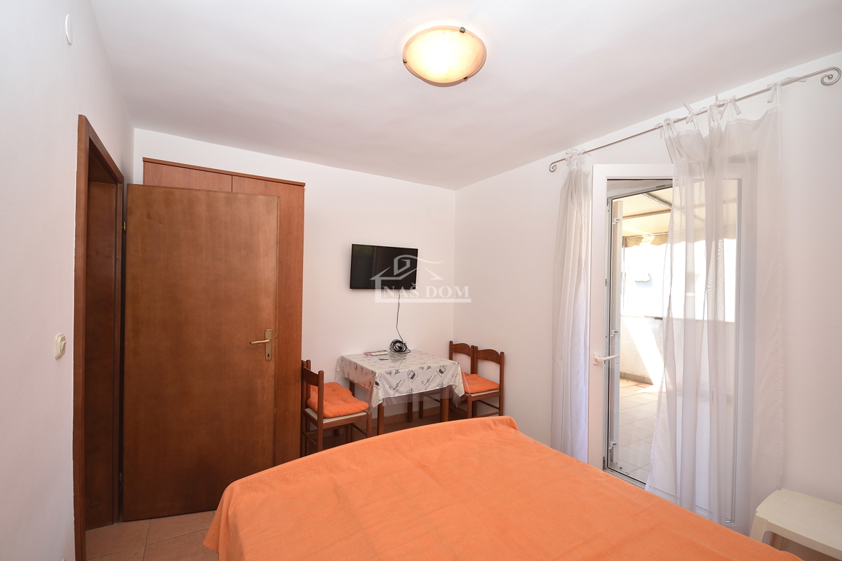 Vodice, Srima - appartamento su tre piani a 450 m dalla spiaggia