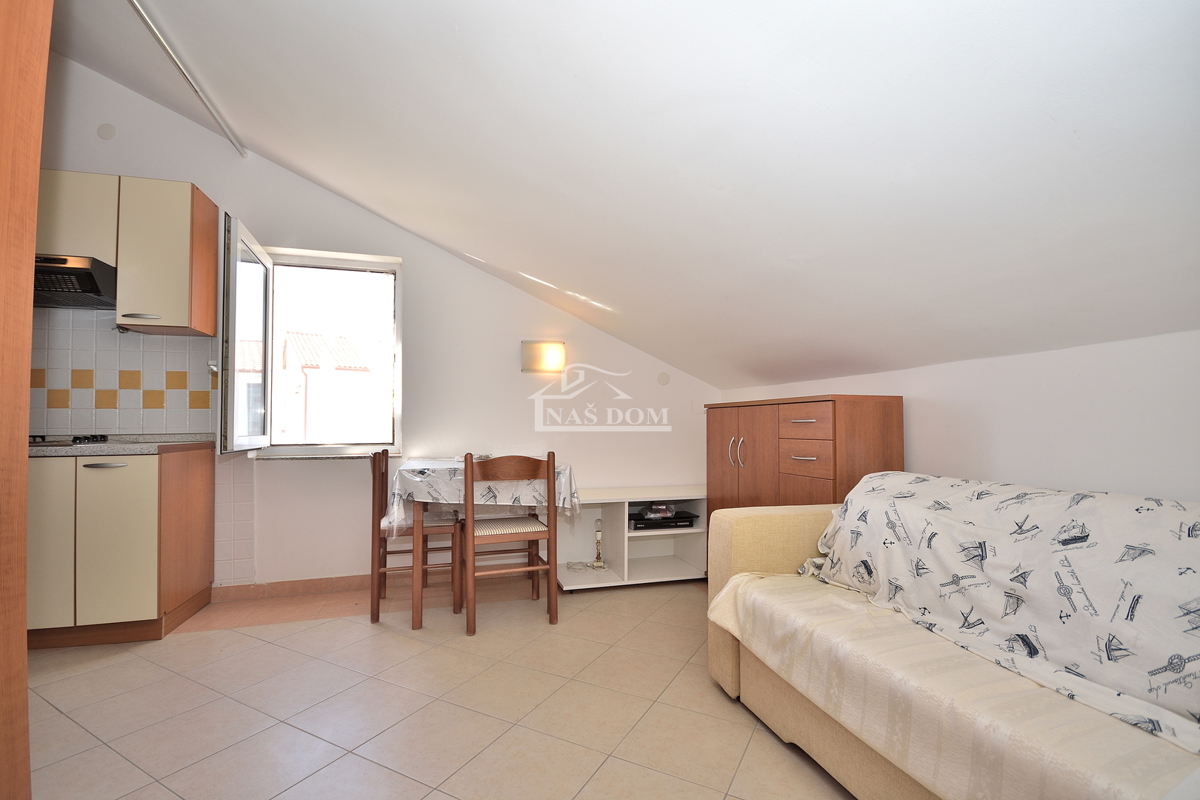 Vodice, Srima - appartamento su tre piani a 450 m dalla spiaggia