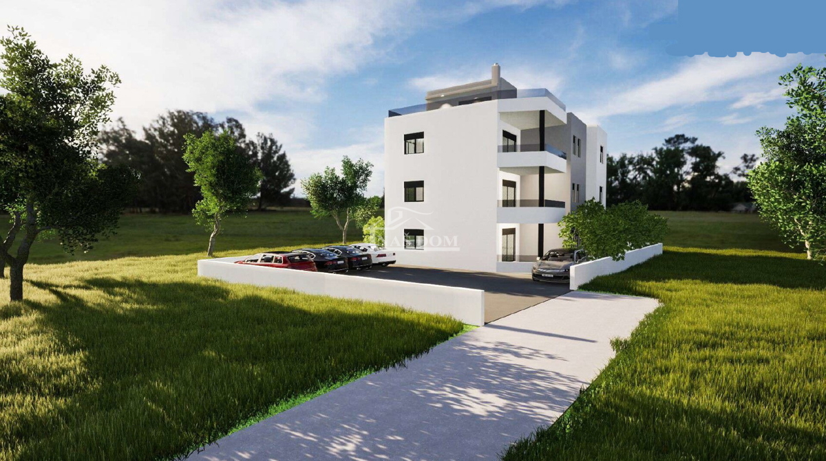 Vodice-**NUOVA COSTRUZIONE** Appartamento S1 con giardino, a 450 m dal mare