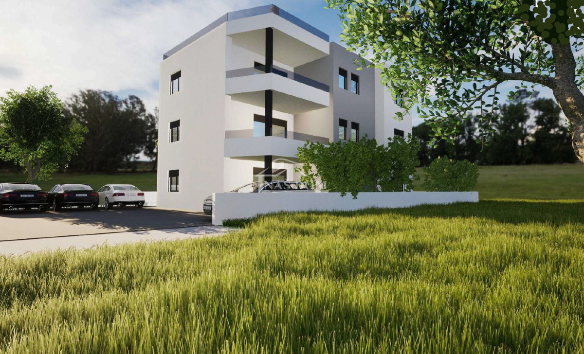 Vodice-**NUOVA COSTRUZIONE** Appartamento S1 con giardino, a 450 m dal mare