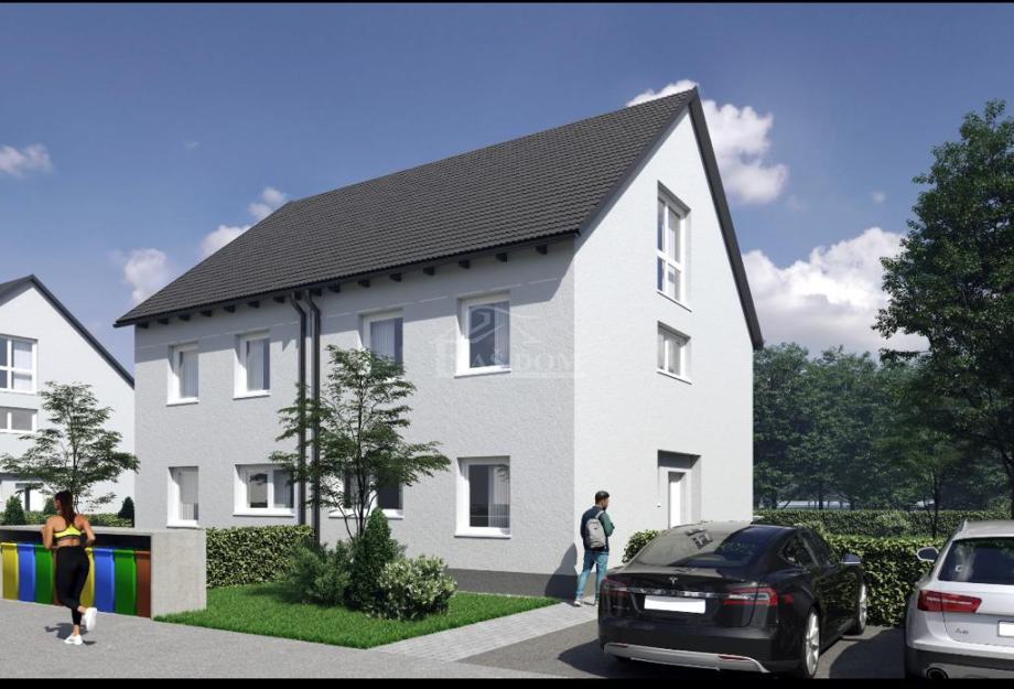 Kutina - casa bifamiliare con giardino