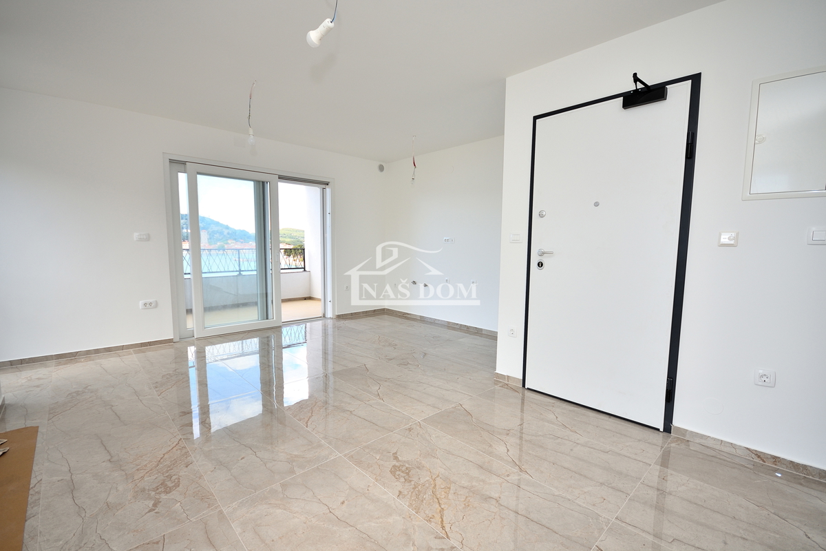 Tisno - **NUOVA COSTRUZIONE** Appartamento S4 con vista mare