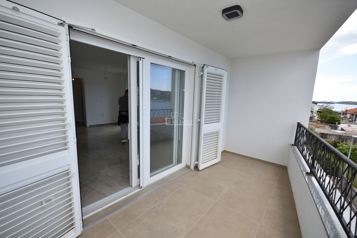 Tisno - **NUOVA COSTRUZIONE** Appartamento S4 con vista mare