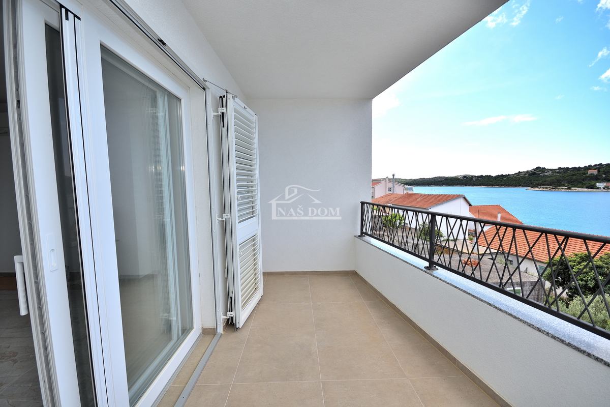 Tisno - **NUOVA COSTRUZIONE** Appartamento S4 con vista mare