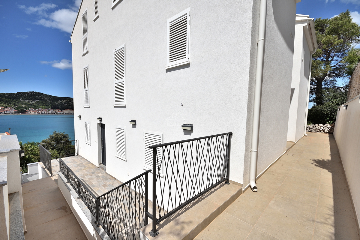 Tisno - **NUOVA COSTRUZIONE** Appartamento S4 con vista mare