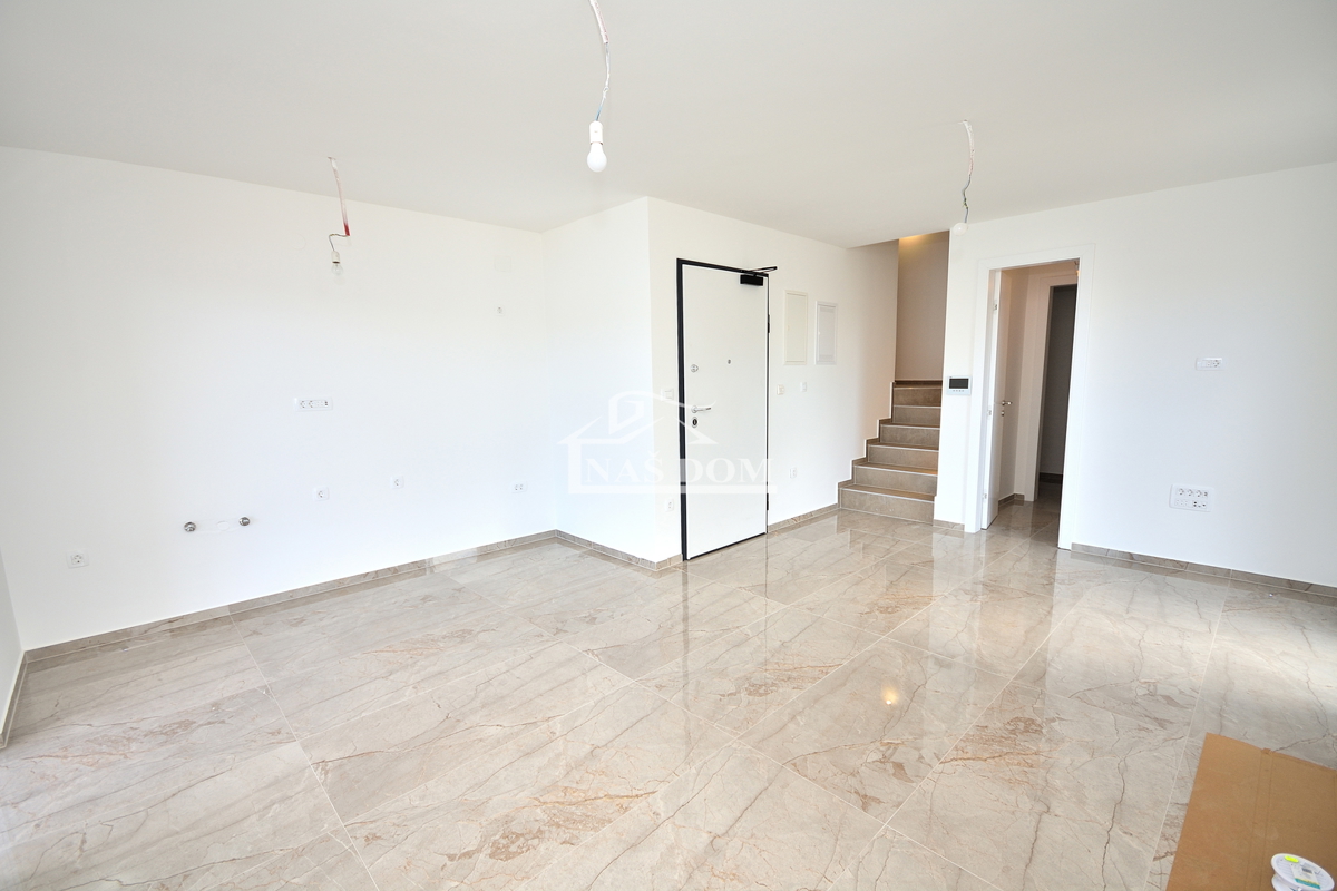 Tisno - **NUOVA COSTRUZIONE** Appartamento S4 con vista mare