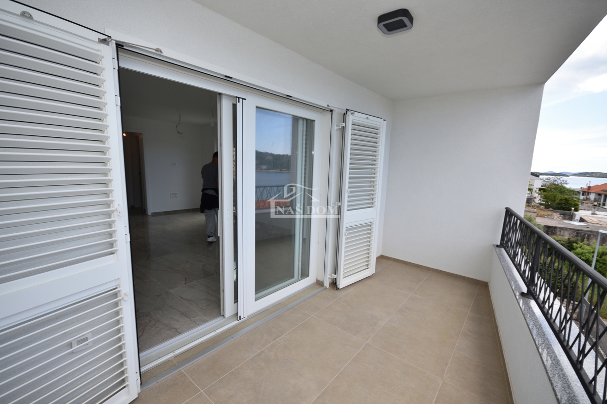 Tisno - **NUOVA COSTRUZIONE** Appartamento S4 con vista mare