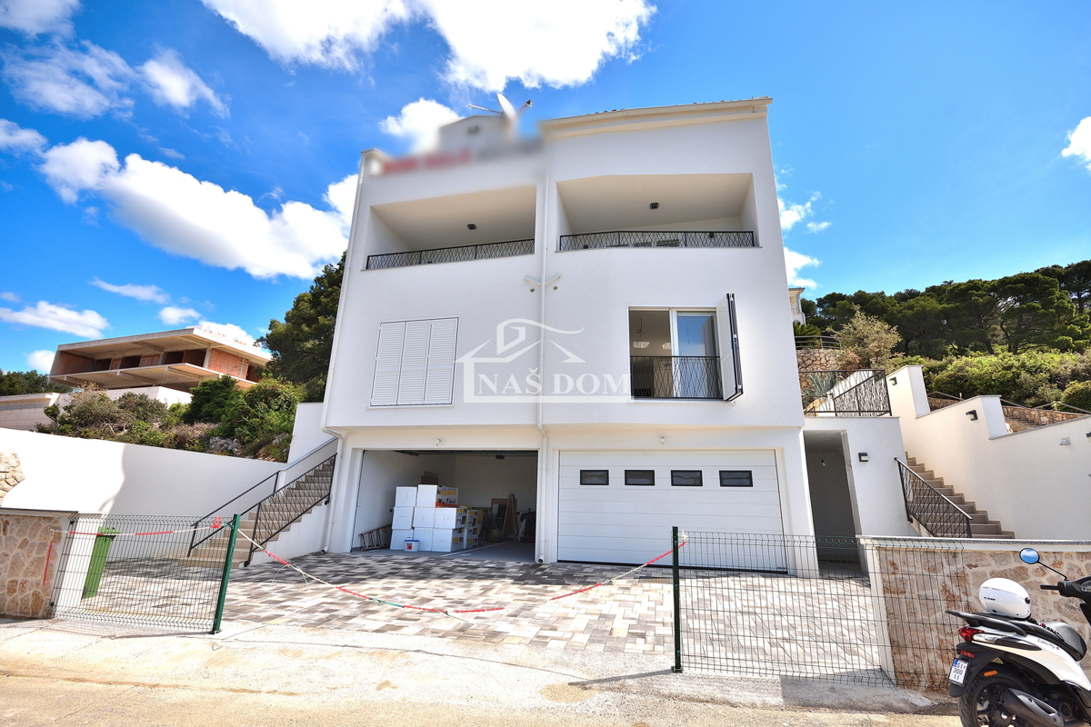 Tisno - **NUOVA COSTRUZIONE** Appartamento S4 con vista mare