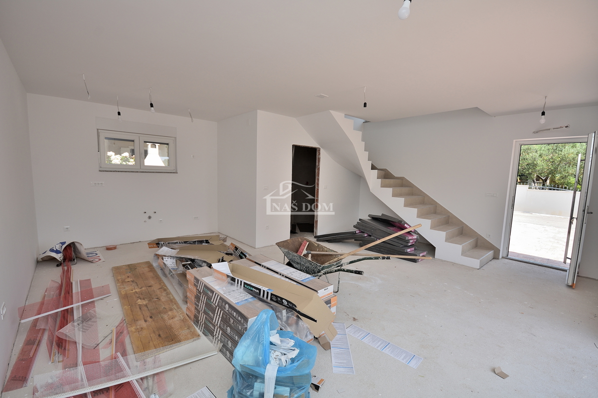 VODICE - **POSIZIONE ECCEZIONALE** *NUOVA COSTRUZIONE* Casa S1, 150 m dalla spiaggia