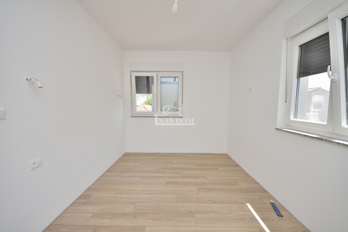 VODICE - **POSIZIONE ECCEZIONALE** *NUOVA COSTRUZIONE* Casa S1, 150 m dalla spiaggia