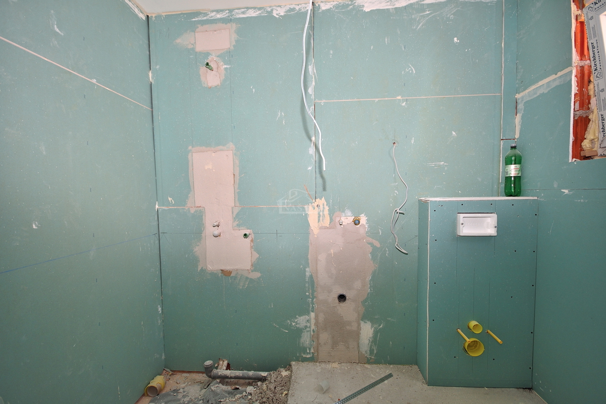 Vodice.-**NUOVA COSTRUZIONE** Appartamento 93 m2, primo piano, 2 camere + soggiorno con angolo cottura