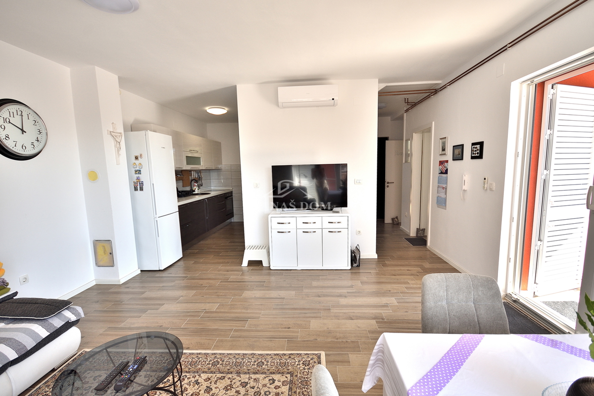 TRIBUNJ - casa con vista mare, a 400 m dalla spiaggia