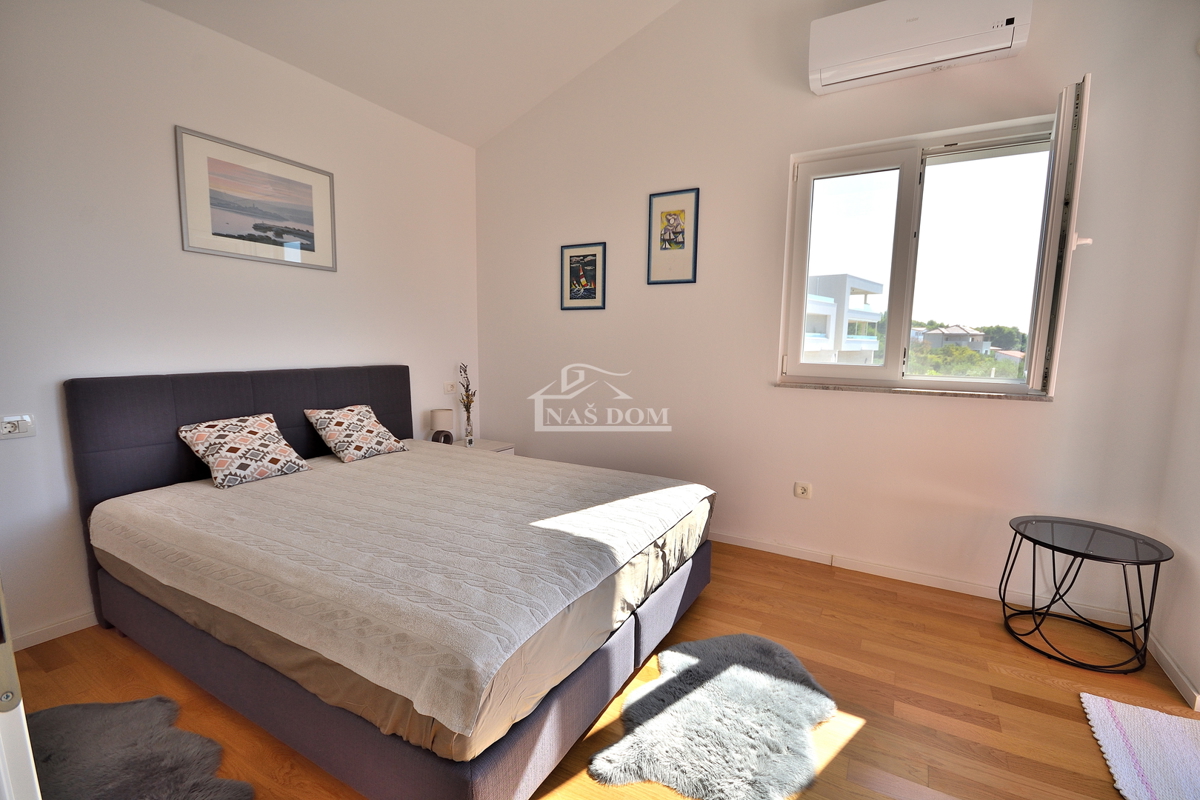 TRIBUNJ - casa con vista mare, a 400 m dalla spiaggia