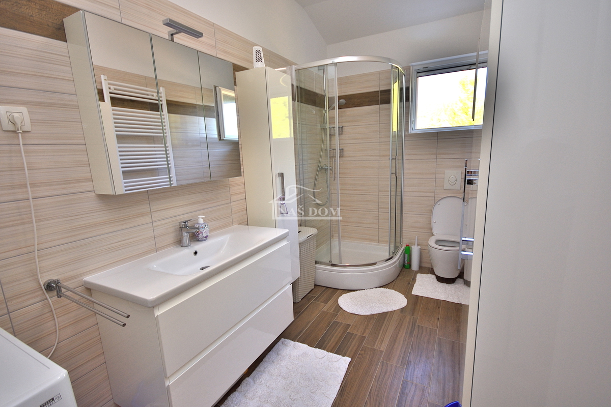 TRIBUNJ - casa con vista mare, a 400 m dalla spiaggia