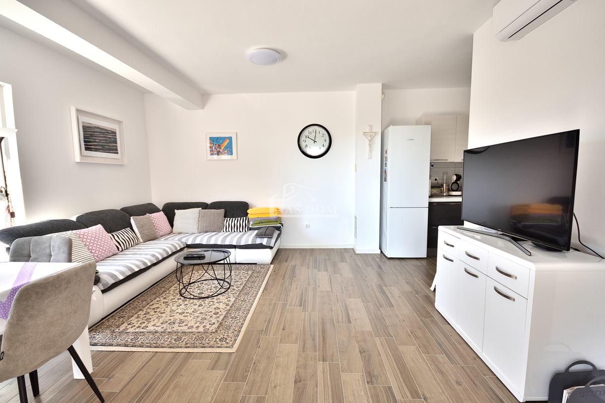 TRIBUNJ - casa con vista mare, a 400 m dalla spiaggia