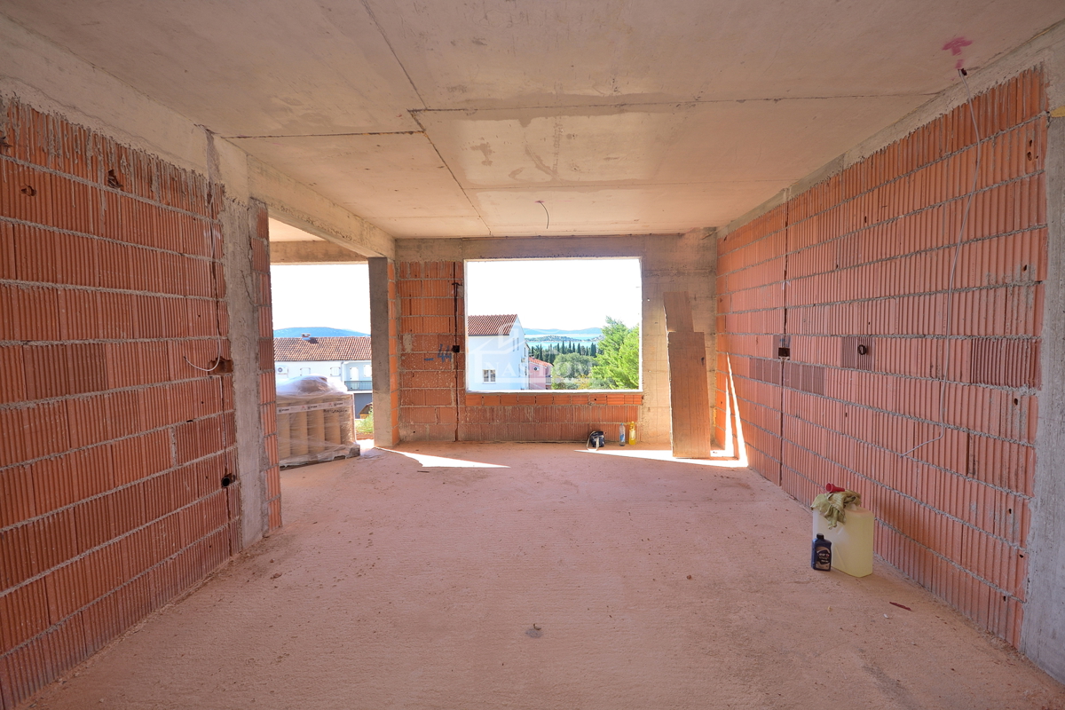 Vodice - *NUOVA COSTRUZIONE* Appartamento S1 con giardino, vista mare