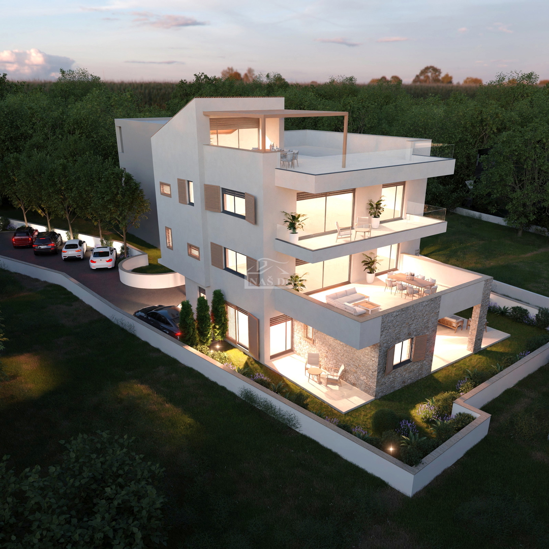 VODICE – TERRENO EDIFICABILE 748 m² CON PERMESSO DI COSTRUIRE DEFINITIVO, POSIZIONE TOP!