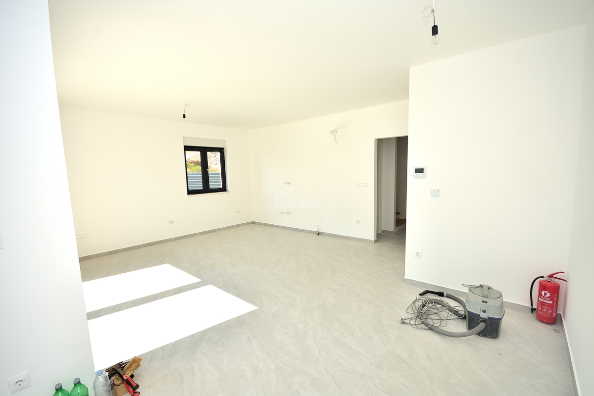 Vodice - Appartamento duplex S2 con giardino, 113,43 m2