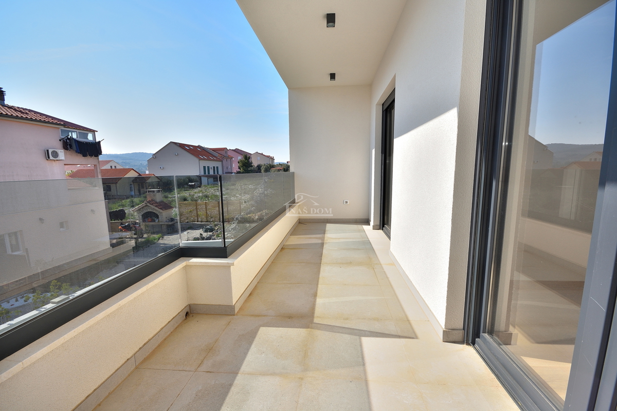 Vodice - Appartamento duplex S2 con giardino, 113,43 m2