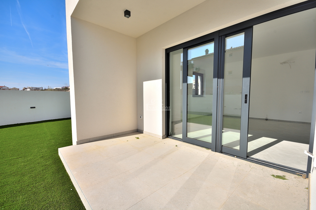 Vodice - Appartamento duplex S2 con giardino, 113,43 m2