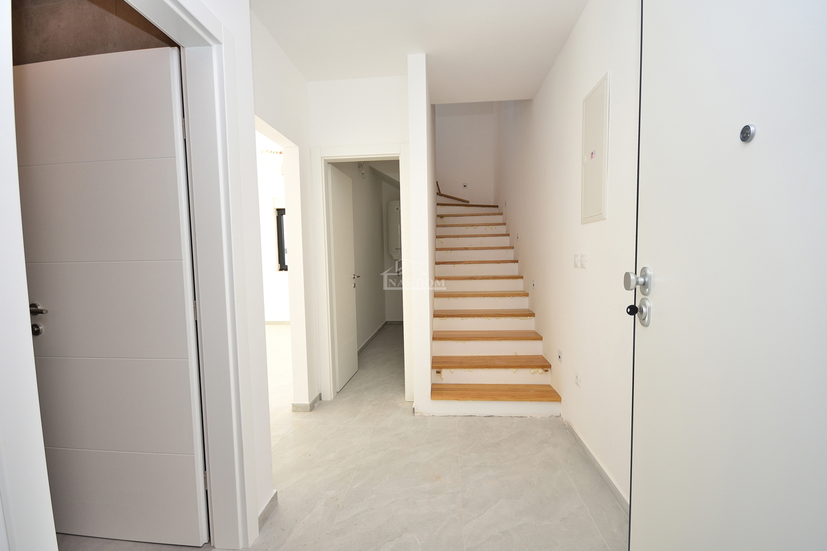 Vodice - Appartamento duplex S2 con giardino, 113,43 m2