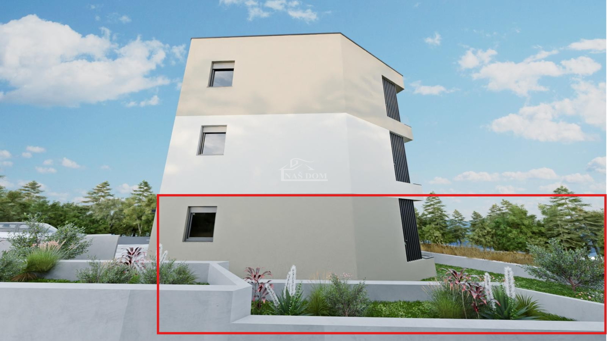 Šibenik - appartamento bilocale con giardino