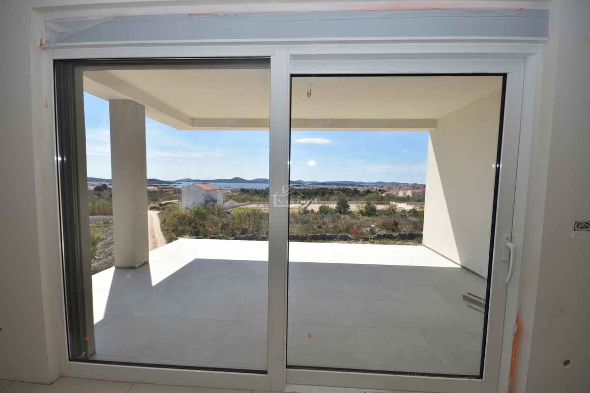 Appartamento confortevole al secondo piano con vista panoramica sul mare - Vodice