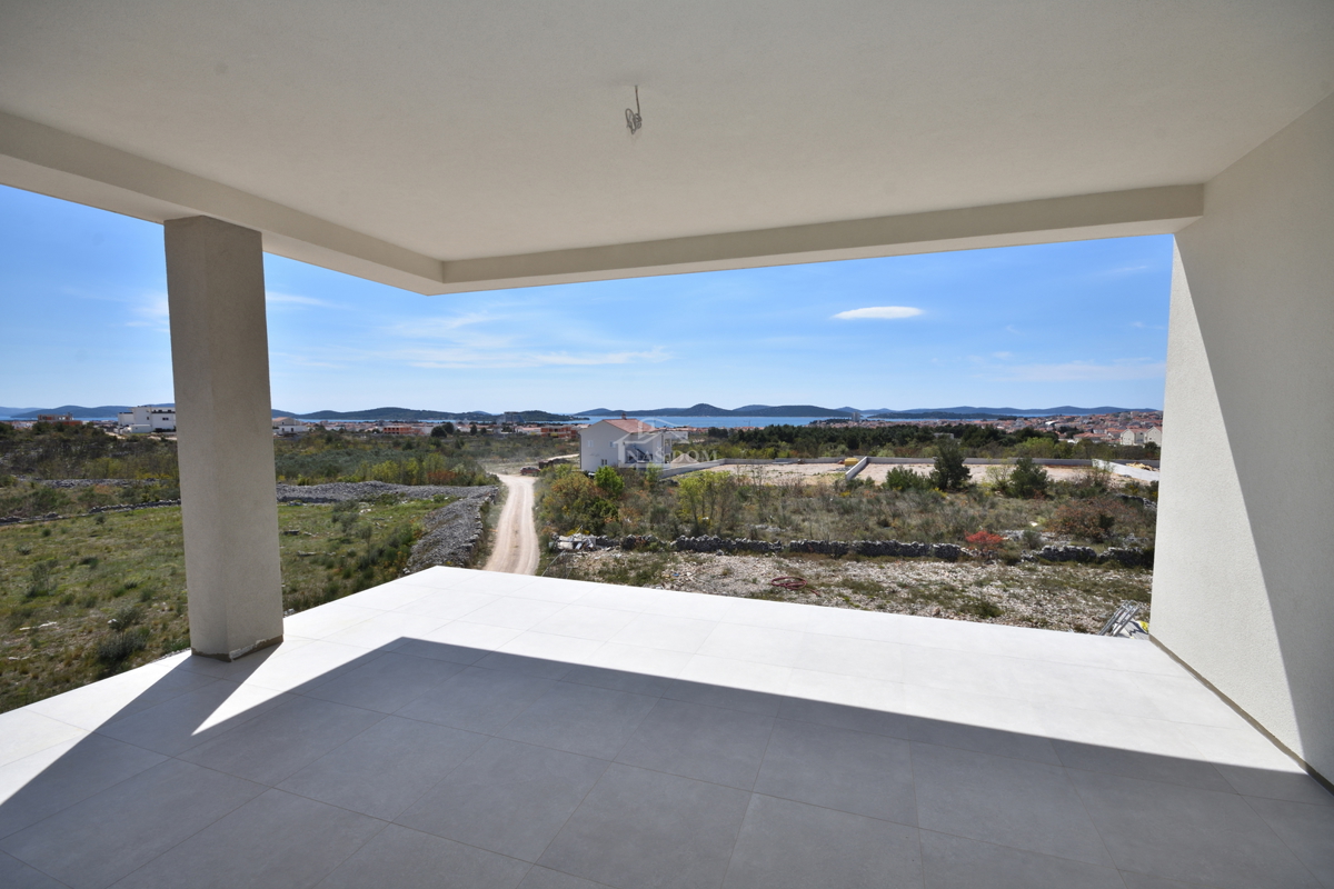 Appartamento confortevole al secondo piano con vista panoramica sul mare - Vodice