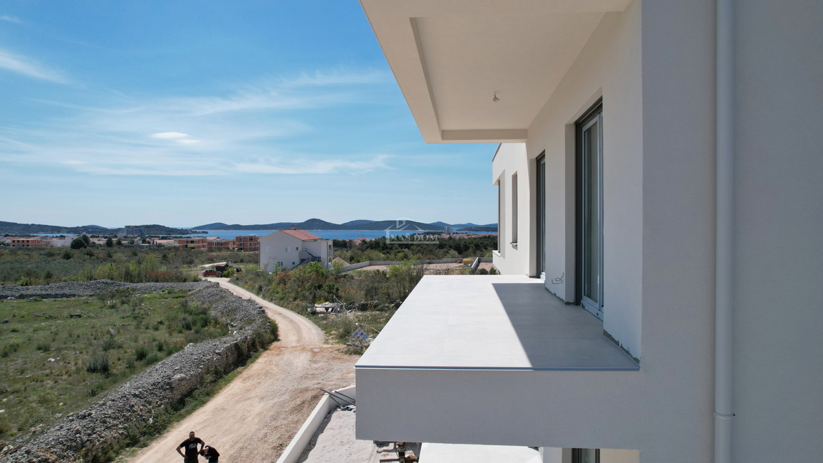 Appartamento confortevole al secondo piano con vista panoramica sul mare - Vodice