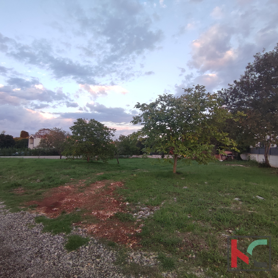 Istria, Mali Vareški, terreno edificabile 1527 m2 vicino a Duga Uvala, #vendita