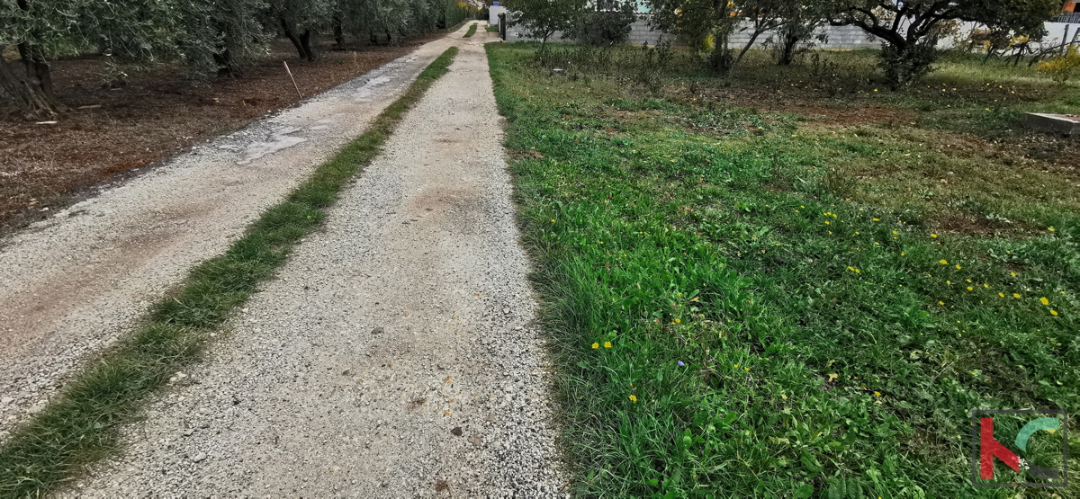 Pola, Busoler, terreno edificabile 603m2 del formato corretto