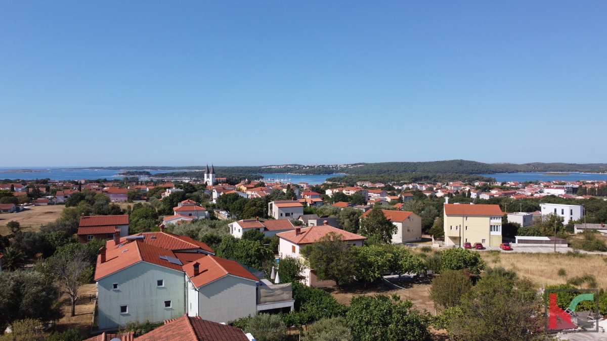 Istria, Medulin, villa moderna con piscina in costruzione, vista sulla baia di Medulin