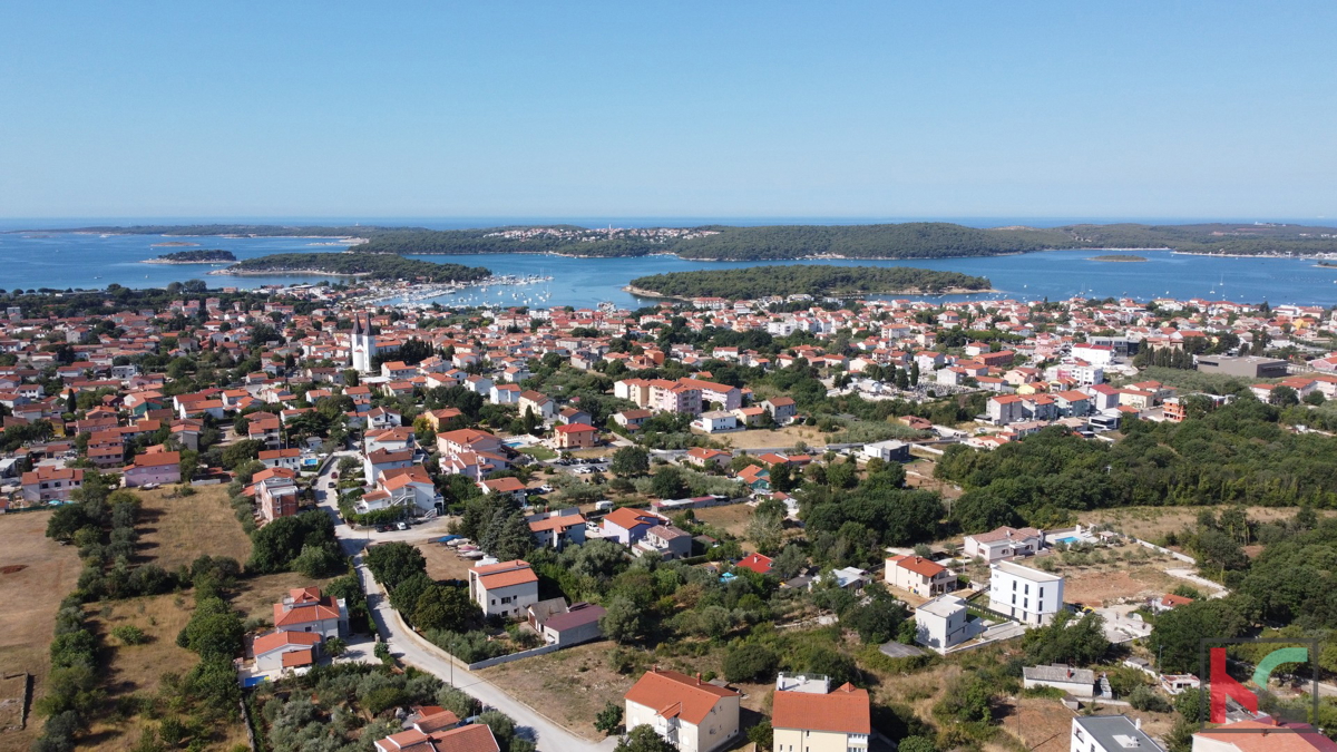 Istria, Medulin, villa moderna con piscina in costruzione, vista sulla baia di Medulin
