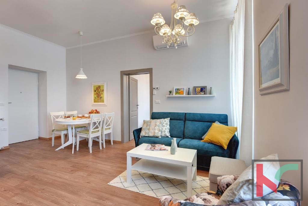 Istria, Pula, Riva, appartamento ristrutturato 129,37m2 con tre unità abitative